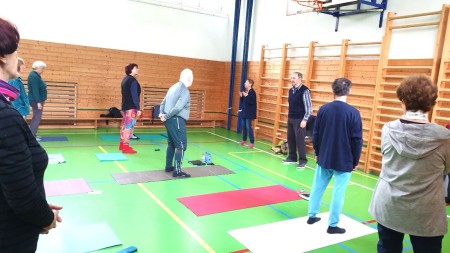 Jana vítá a zahajuje...