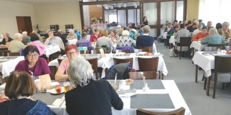 Obsluha je výborná, svižná a vstřícná