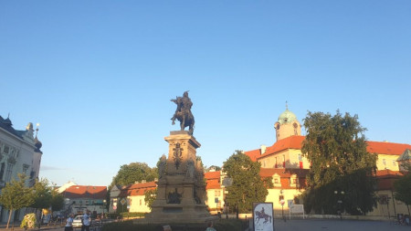 Dech se tají pohledem na náměstí s Jiříkem