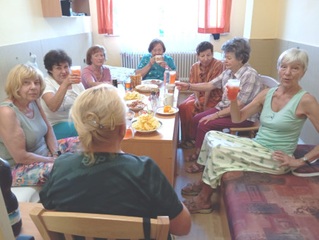 Večerní mejdan na pokoji ...