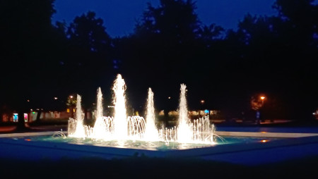 Úchvatný noční  "vodoplesk"